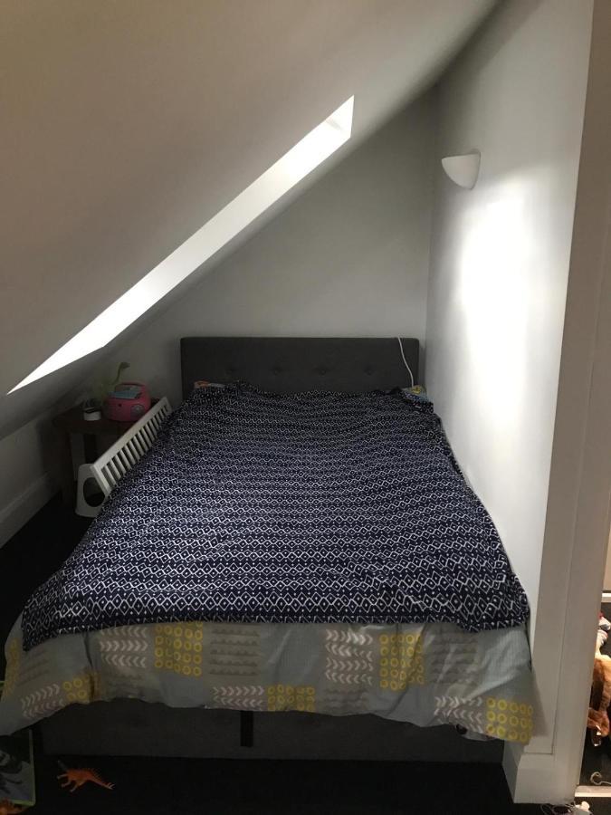2 X Double Rooms In Cheam מראה חיצוני תמונה